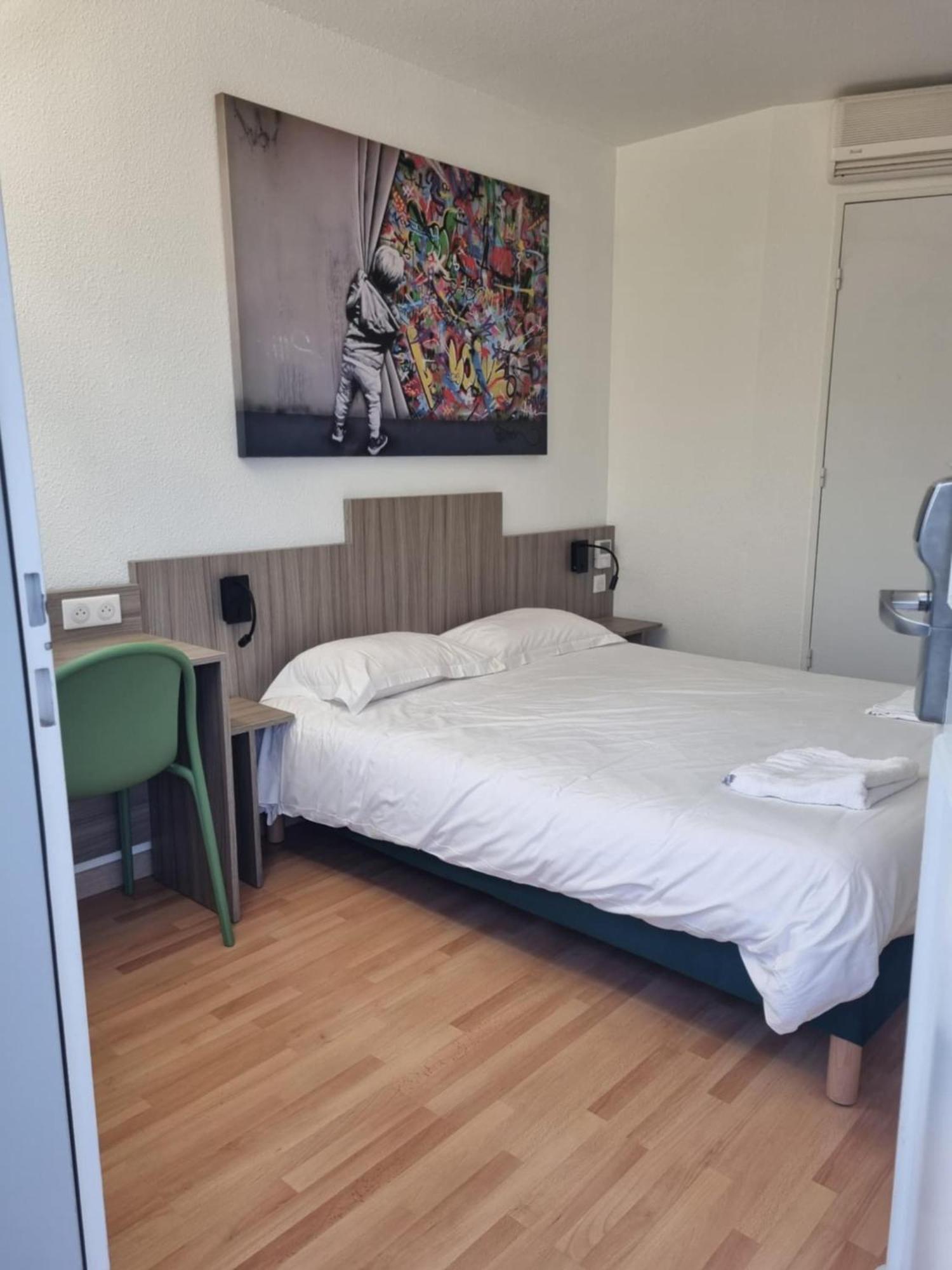 The Originals Access, Hotel Le Lutea Riom-es-Montagnes ภายนอก รูปภาพ