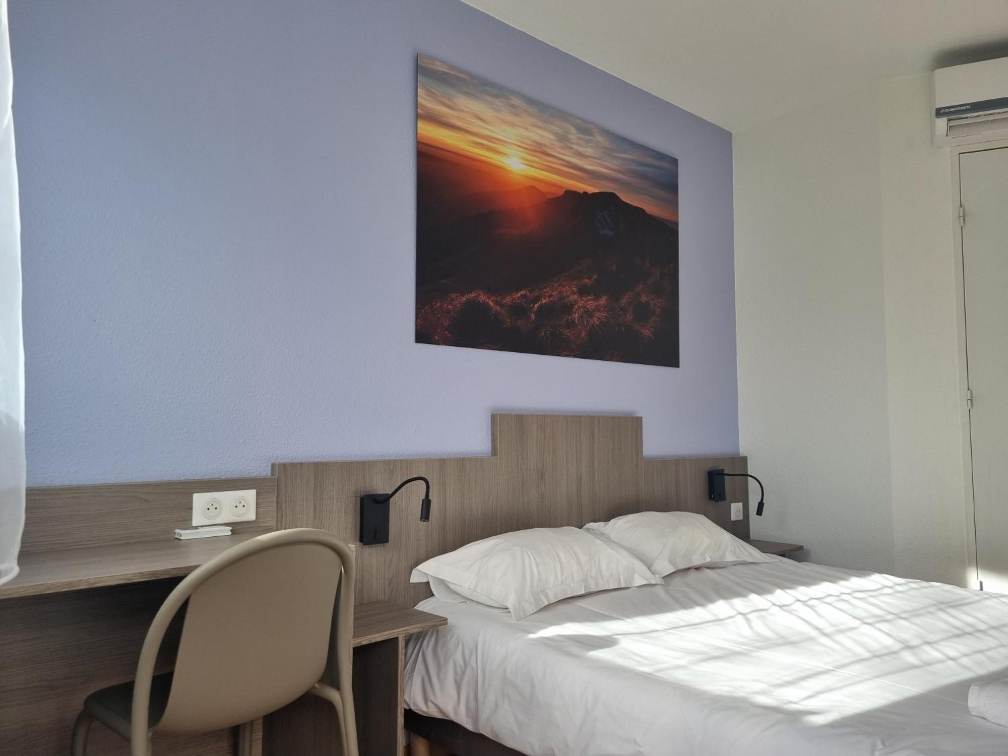 The Originals Access, Hotel Le Lutea Riom-es-Montagnes ภายนอก รูปภาพ