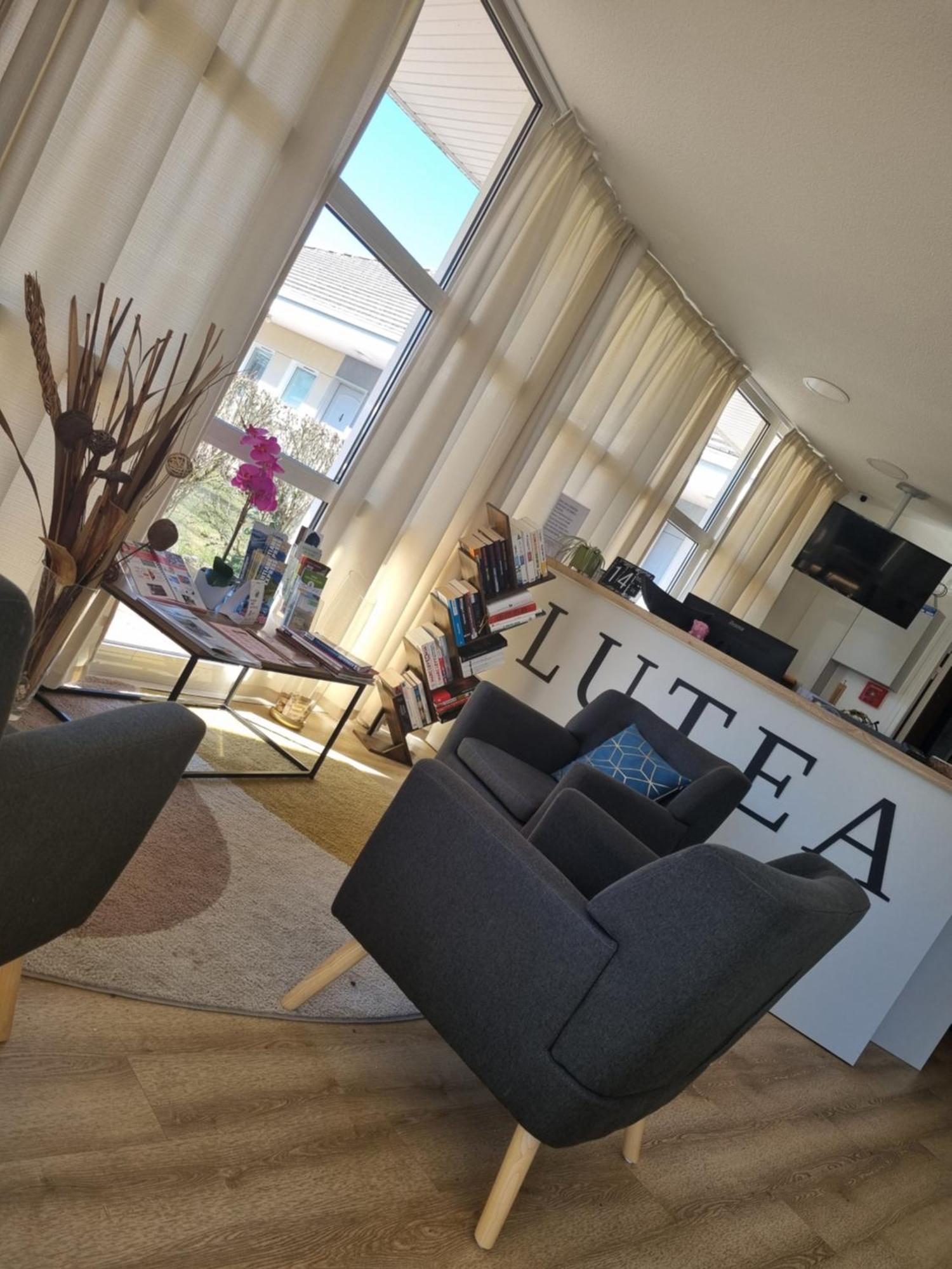 The Originals Access, Hotel Le Lutea Riom-es-Montagnes ภายนอก รูปภาพ