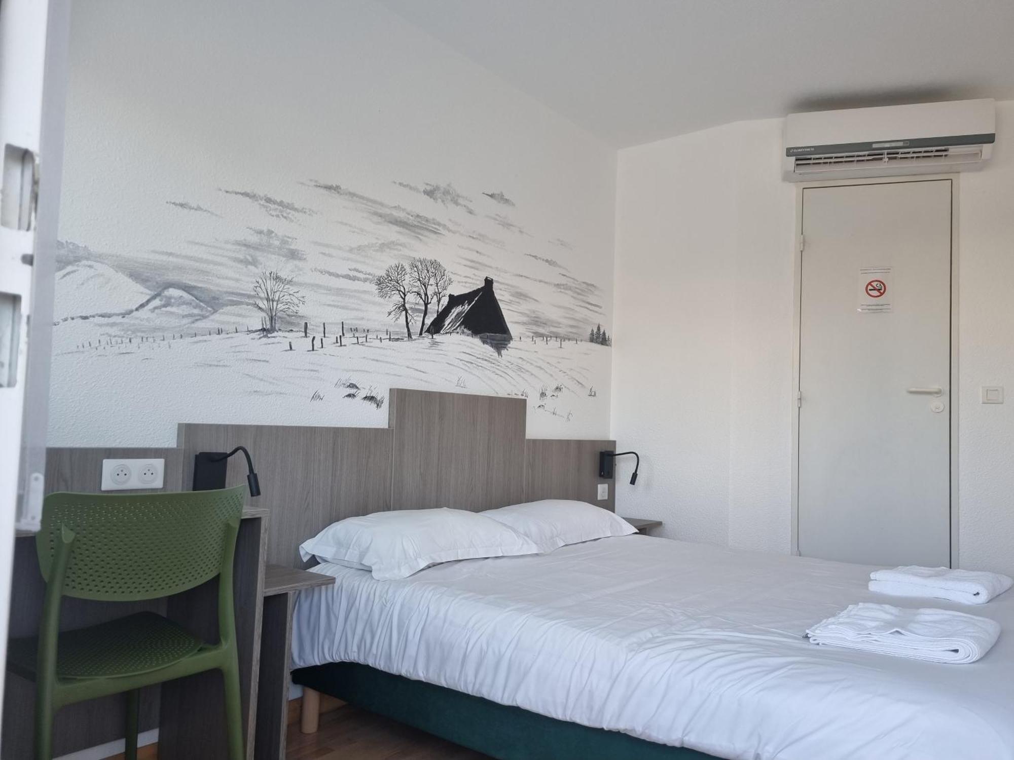 The Originals Access, Hotel Le Lutea Riom-es-Montagnes ภายนอก รูปภาพ